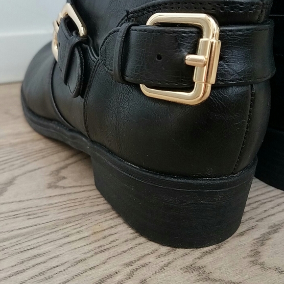 Unisa size 6-1/2 boots - Picture 4 of 9